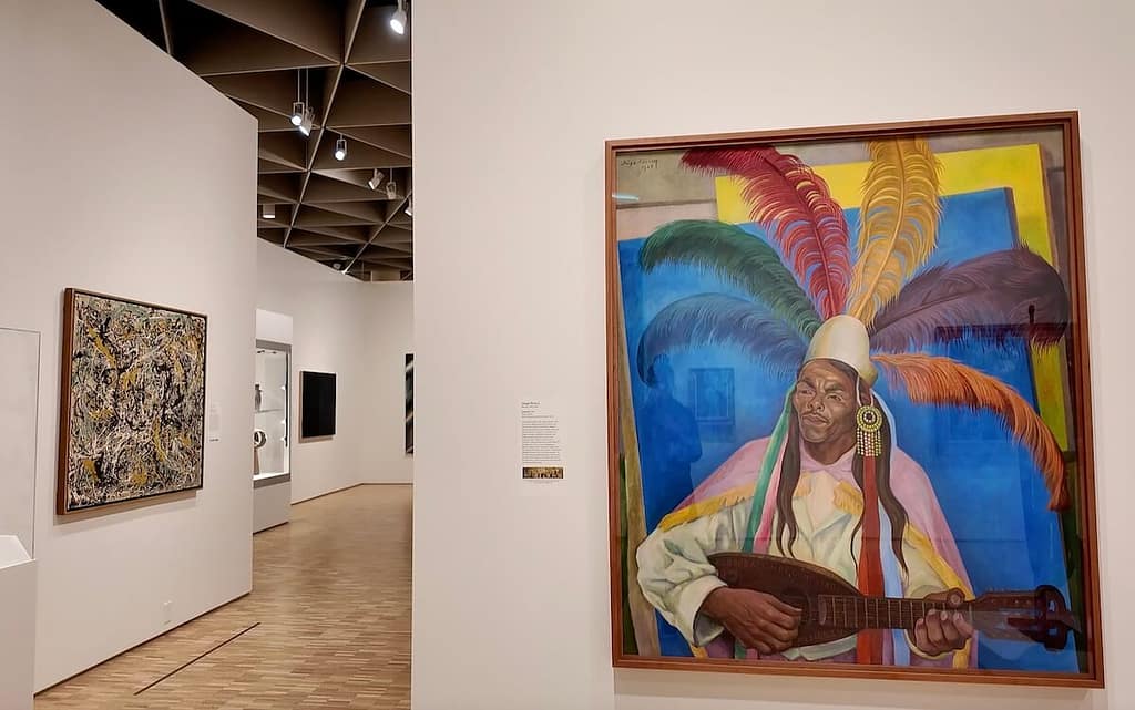 Walking around the Eskenazi Museum of Art