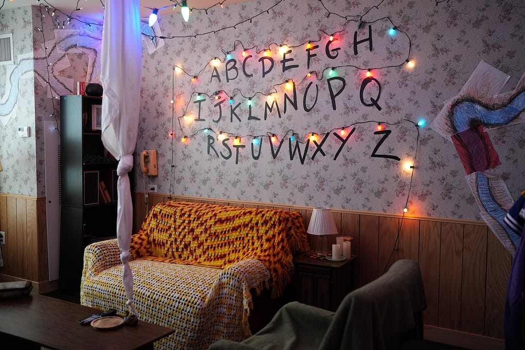 The wall of the Stranger Things Suite