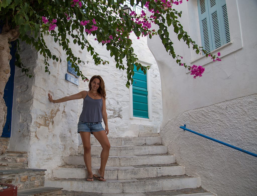 Standing up on the whitewashed steps of Ano Syros.