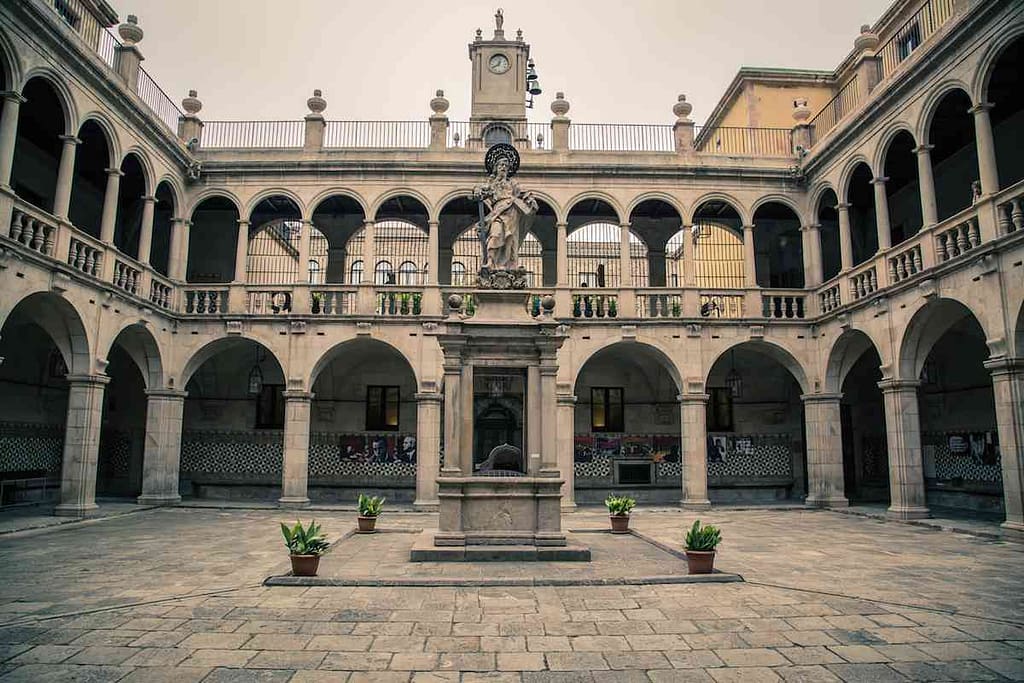 Raval Courtyard