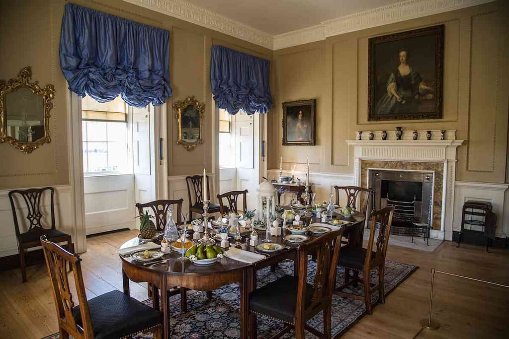 Royal Crescent Dining Room Bath