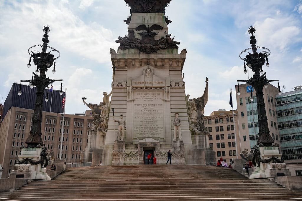 Any guide to Indy will include a stop at the Soldiers & Sailors monument