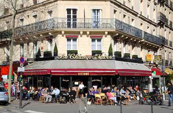 Paris Cafe - Le Champ de Mars