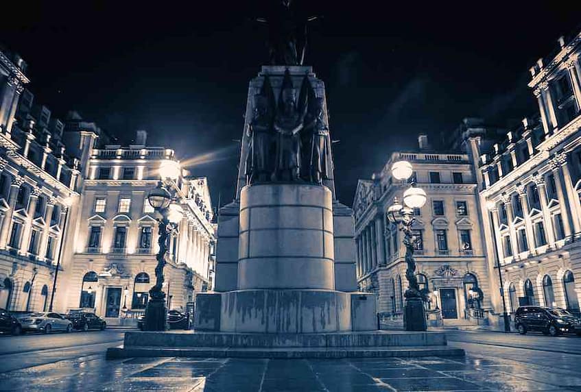 Crimean War Memorial - London at Night