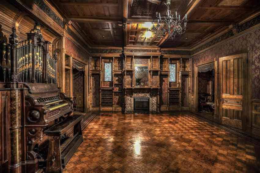 grand ballroom Winchester Mystery House