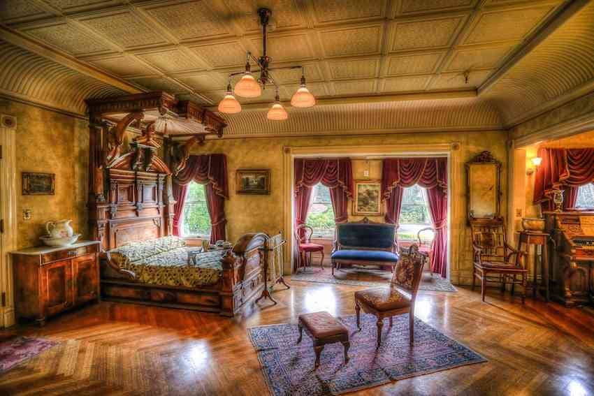 Sarah Winchester bedroom