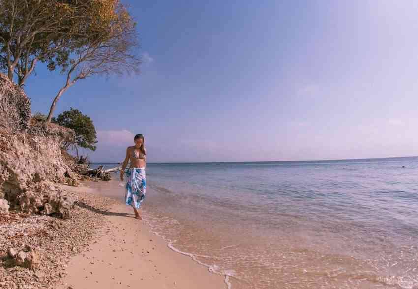 Strolling along one of the best Cartagena, Colombia beaches on Isla Grande