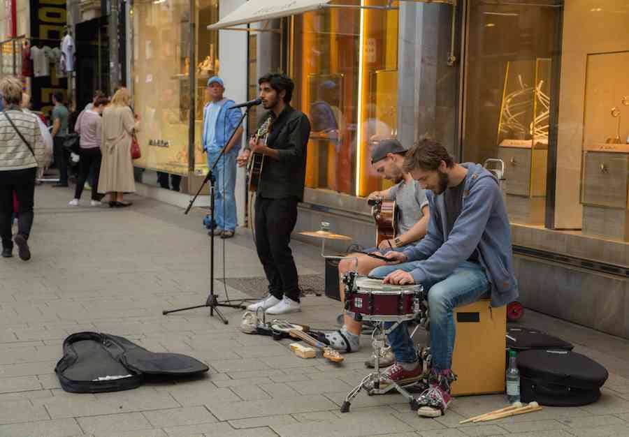 Cologne street singers